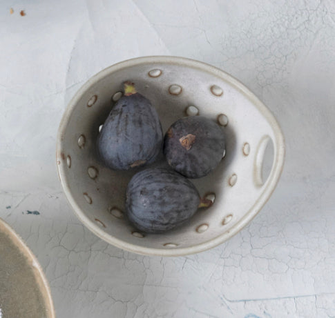 Small light grey stoneware berry bowl holding three figs. Bowls measures 5" diameter 3" high. Figs not included.