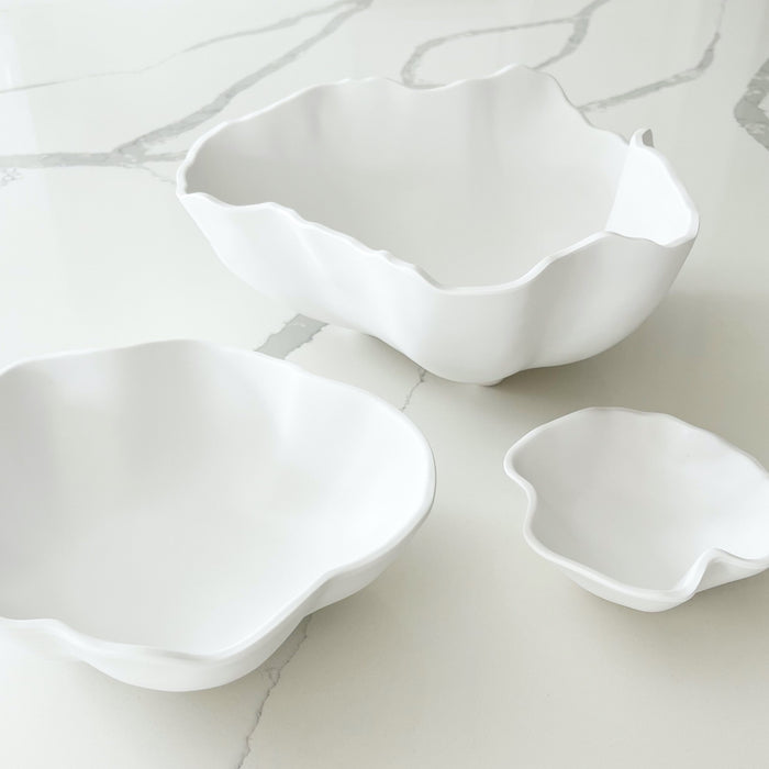 Luxury melamine bowls by Beatriz Ball. The look of finely crafted ceramics in shatter resistant melamine for indoor or outdoor entertaining. Three sizes available. Each sold separately. 