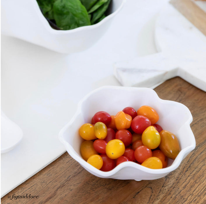 Small organic melamine bowl. Luxe look of hand crafted ceramics in shatter resistant melamine. Perfect for outdoor entertaining.
